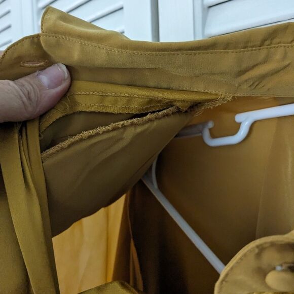 Jac Dale Vtg Blouse Womens sz 4 Mustard Yellow Silky Cuff Pleated Retro Glam 90s - Picture 12 of 12